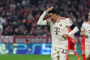2026世界杯客户端下载中心-替补登场破门，德甲官方：穆西亚拉当选拜仁4-3美因茨全场最佳